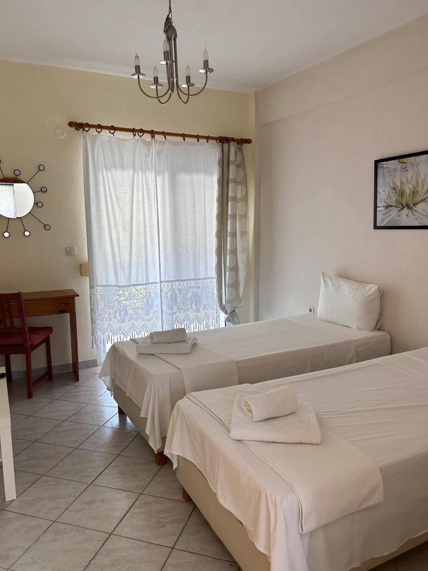 Anthonas House Apartment นิกิติ ภายนอก รูปภาพ